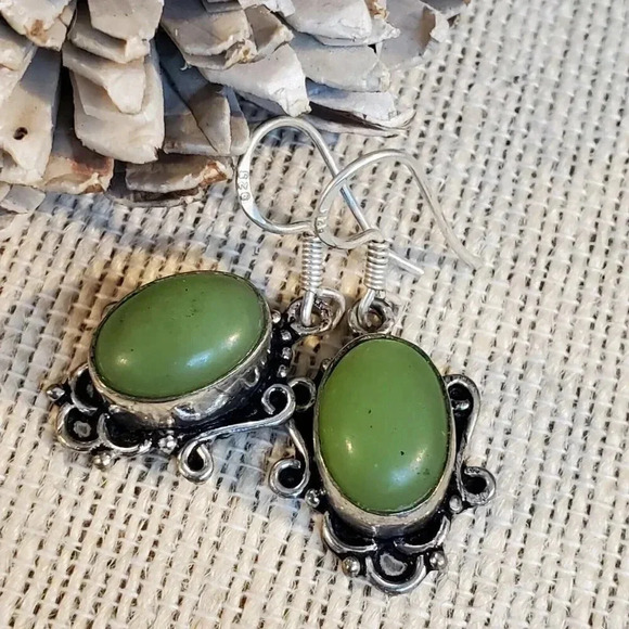 Artisan India Art Nouveau Scrolls Oval Stone 925 Sterling Silver Earrings - Picture 2 of 6